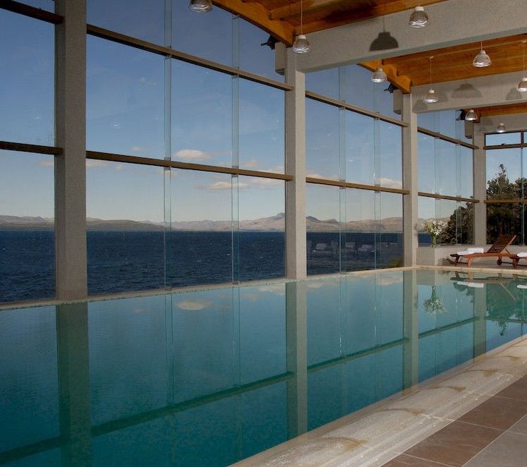 Alma Del Lago Suites & Spa San Carlos de Bariloche Exteriör bild The pool at the hotel
